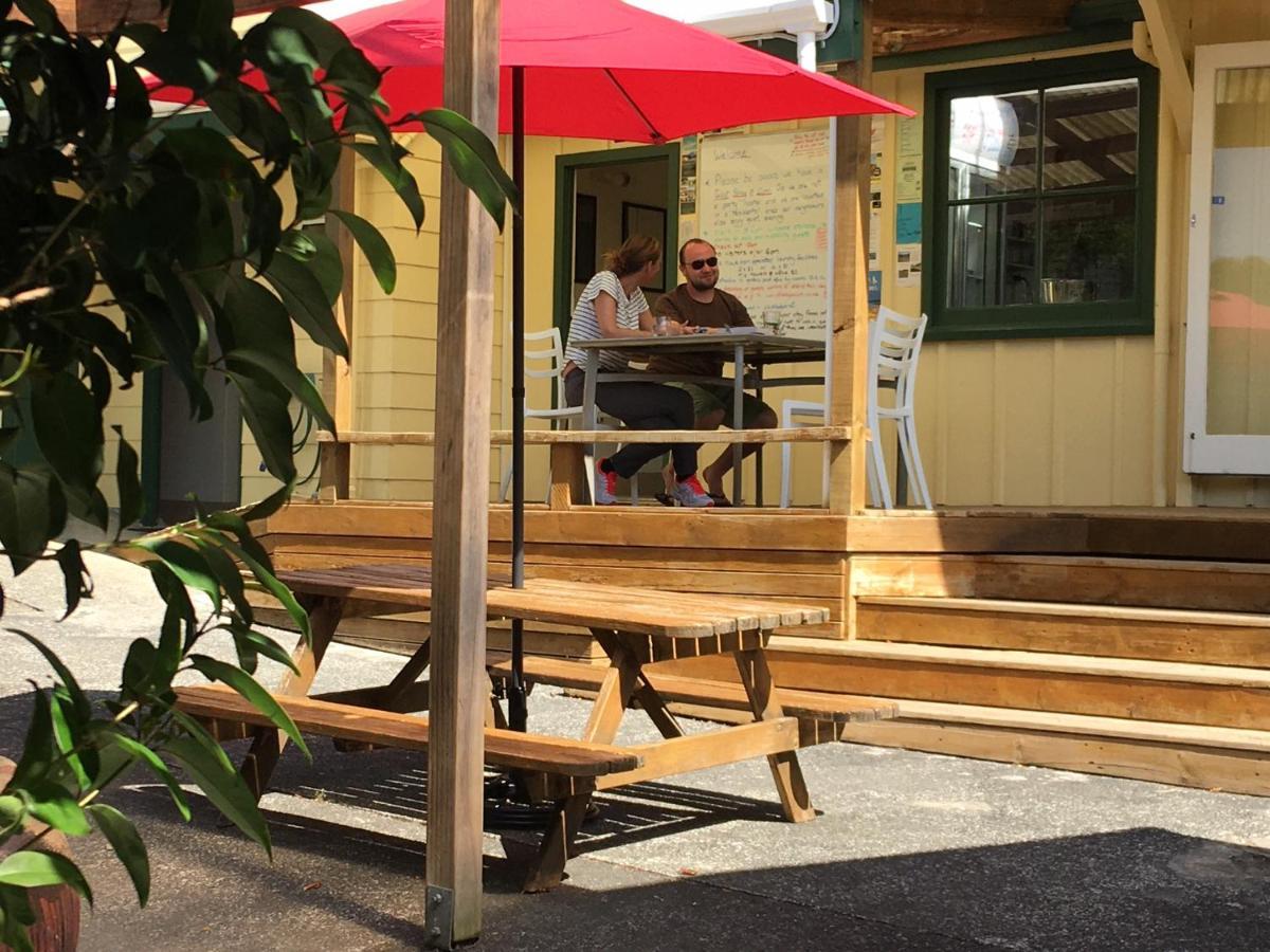 Pickled Parrot - Boutique Hostel Paihia Exterior photo
